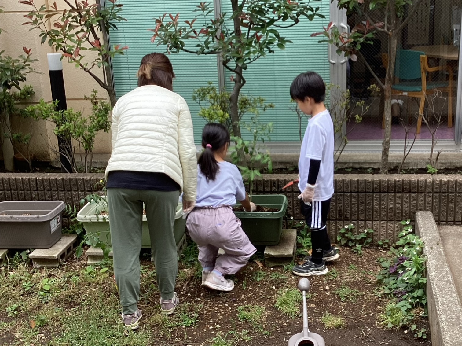 ５月　もとまち自然体験(野菜苗を植えよう！)